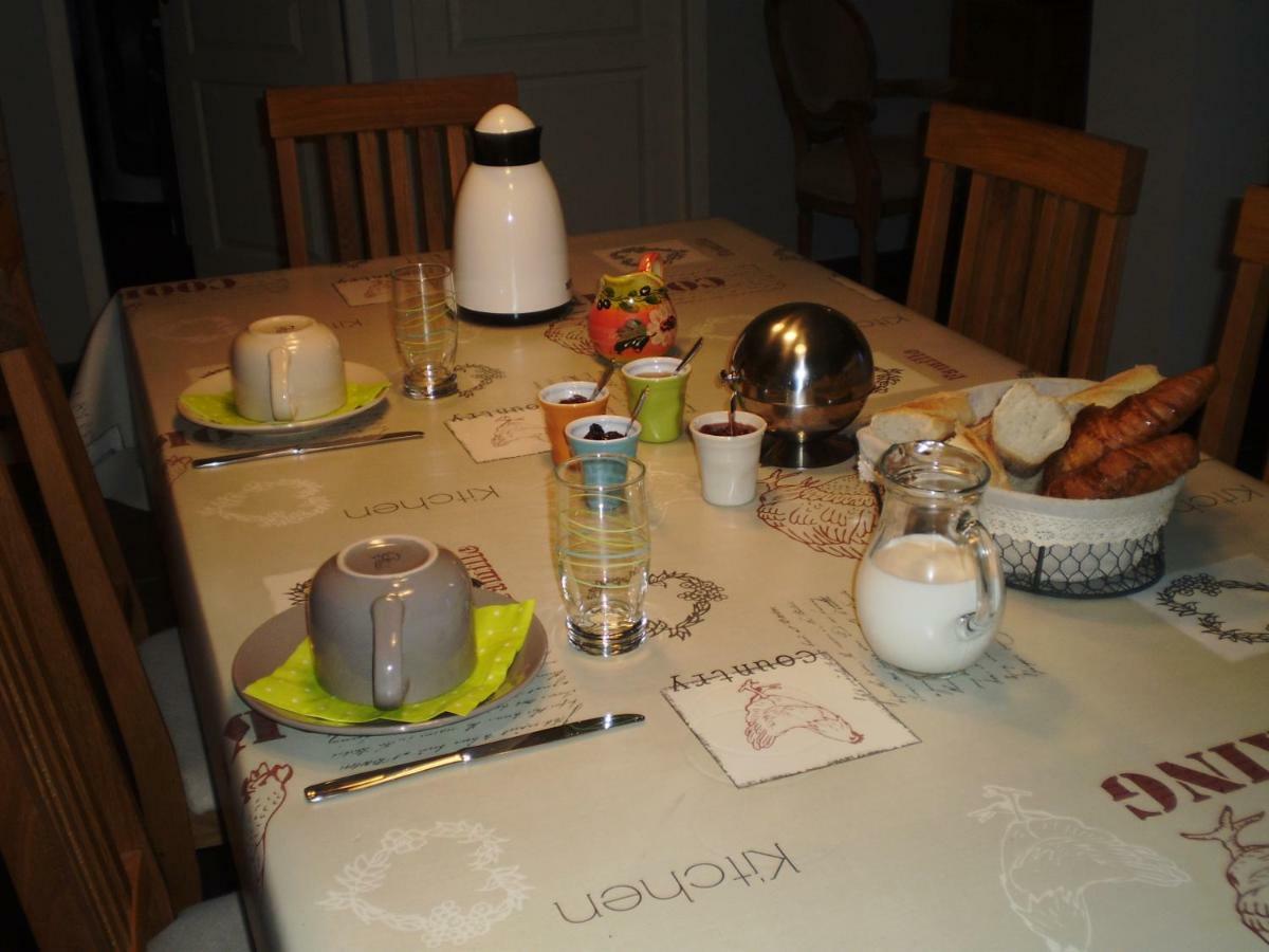 Bed and Breakfast Les Roziers - Roulotte à Bagnac Extérieur photo